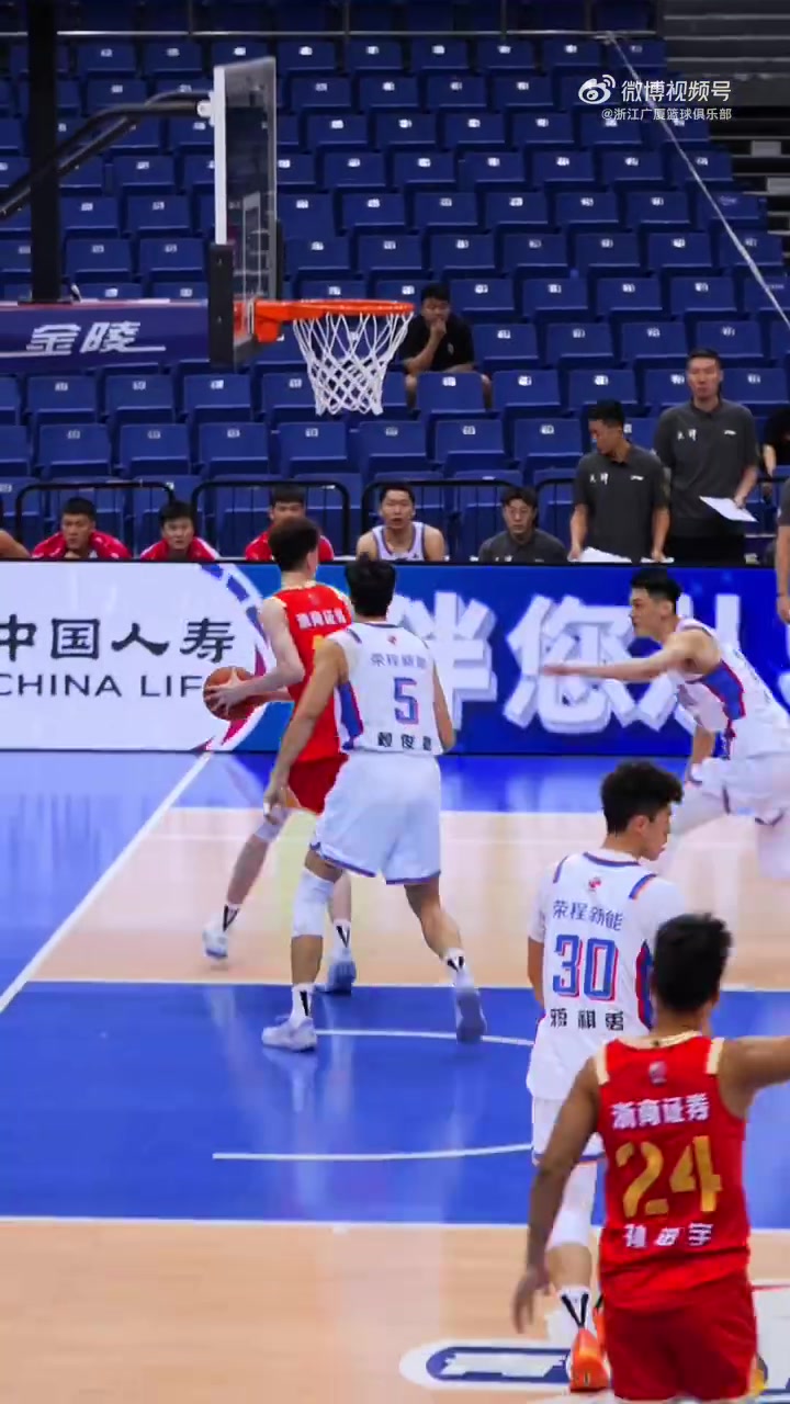 CBA夏季联赛小组赛第三战 以84